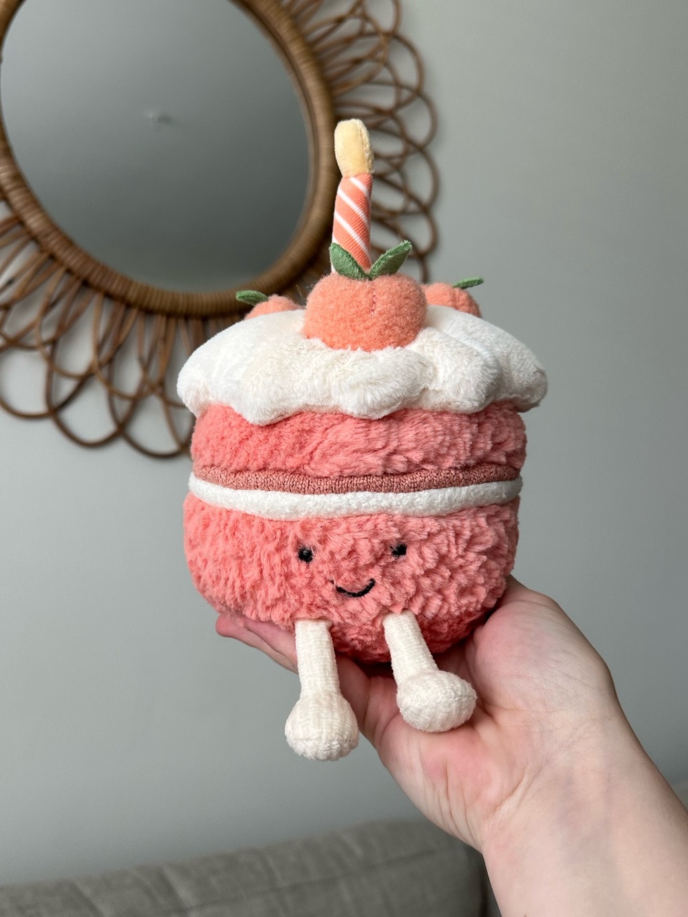 Jellycat Amuseables Melbie Peach Cake